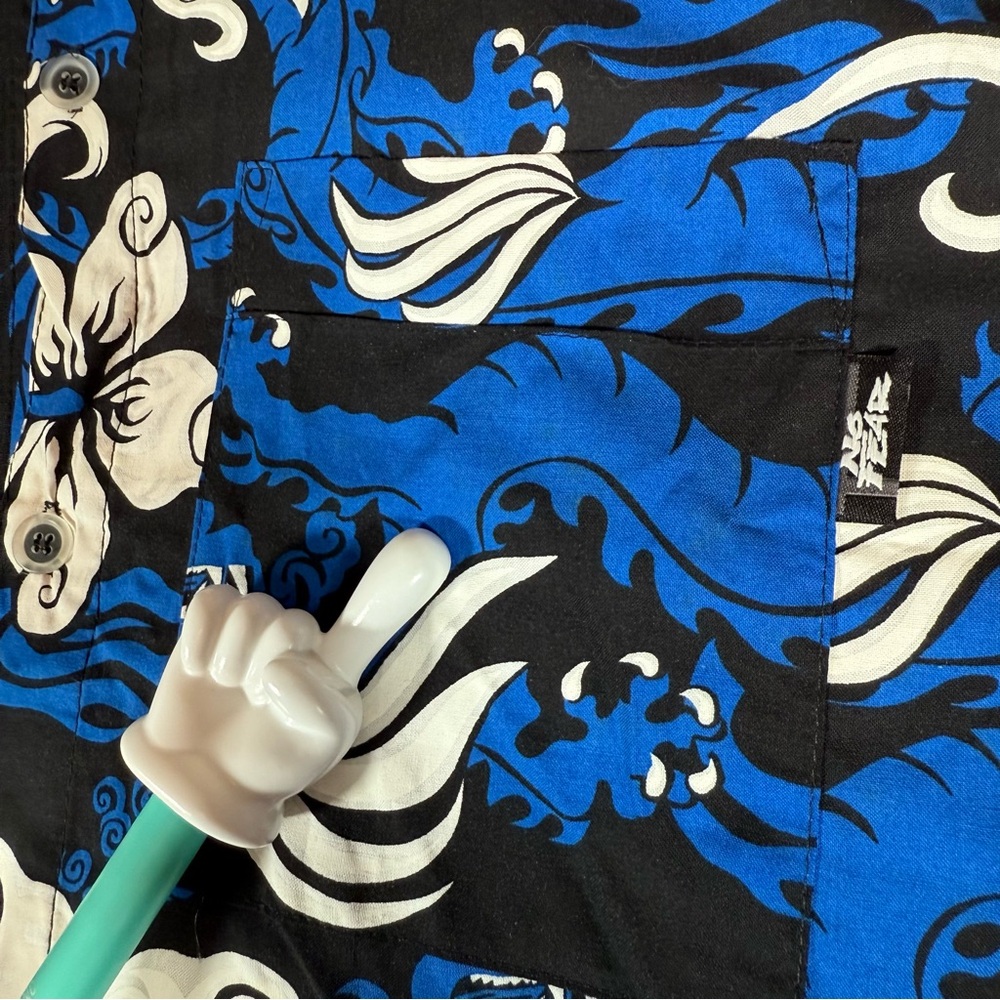 Vintage No Fear Hawaiian Shirt Mens M Dragon Print Rayon Blend USA 90s - Picture 2 of 8